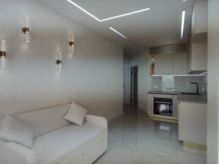 Предлагается к продаже просторная и светлая двухкомнатная квартира в .