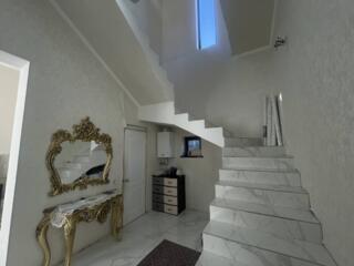 В продаже просторный дом в престижном районе Таирово, Вузовский. Дом .