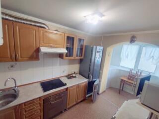 Предлагается к продаже  двухкомнатная квартира. Восточная квартира, ..