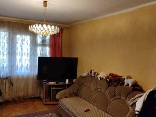 Продам в Одессе 2-х комнатную квартиру на Черемушках. Улица Ивана и ..