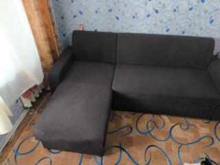 Угловой диван 6500 р торг уместен
