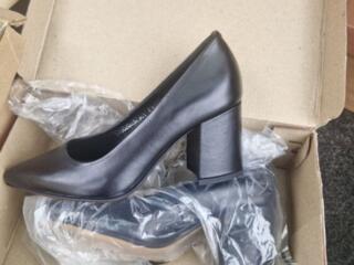 Новые туфли 36 р. 38 р. кожа две пары по 150 р.
