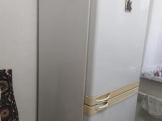 Se vinde frigider BOSCH B/U