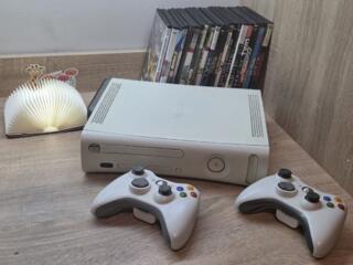 Продам xbox 360 1000 руб