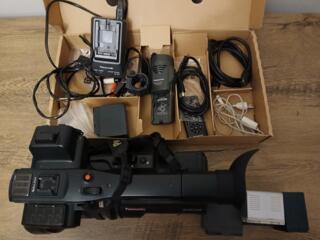 Продаю видеокамеру "Panasonic"-90 в полном комплекте, всё на снимках.