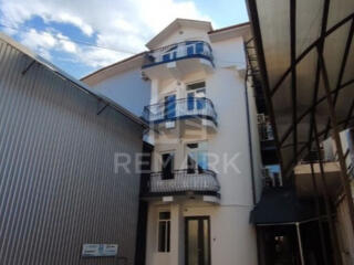 Spre chirie oficiu cu utilitățile incluse în preț, amplasat pe str. ..