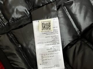 Продам легкую Куртку Adidas