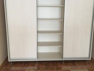 Продается шкаф купе 7000 лей новый