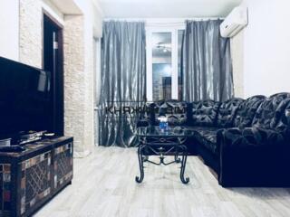 Оренда 4 кімнатна квартира в Печерському районі, вул. Володимирська ..