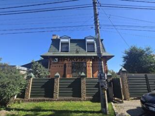 Пропонується без комісії на продаж двохповерховий будинок із ...