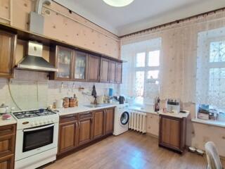 5 ти комн. квартира в историческом центре Лютеранский переулок / Кирха