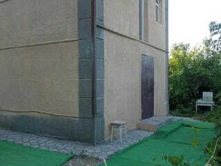 Продам 2-х этажный капитальный дом в с.Великодолинское