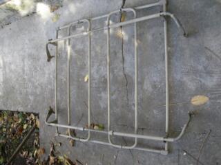 Новые подшипники "ВАЗ", пружины и задние стекла "ВАЗ" и "BMW-3"