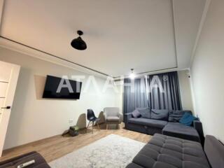 В продаже двухкомнатная квартира на Французском Бульваре.