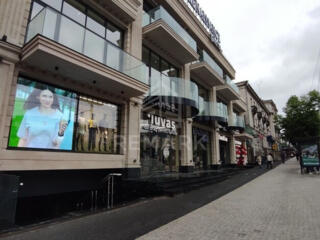 Spre chirie spațiu comercial cu vizibilitate sporită în incinta ...