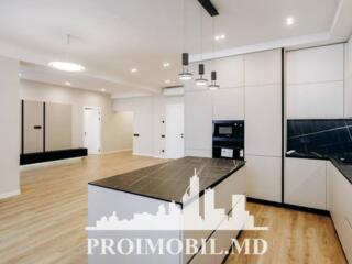 Vă propunem spre vânzare acestapartament cu 2camere și living,sect. ..