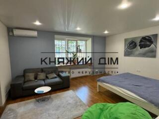 Пропонується до оренди 1 кімнатна квартира студія за адресою: ...