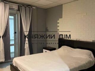 Продаж 1 кімнатна студійного типу квартира в Дарницькому районі, вул. 