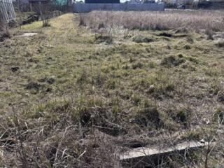 Предлагается участок в удобном месте рядом с действующим ...