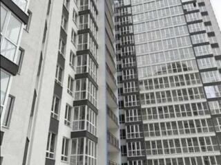 Продам 1 комнатную квартиру в Новострое. Центр.