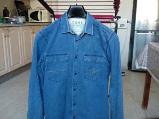 Три мужские джинсовые рубашки в идеальном состоянии. Размер 46 - 48.