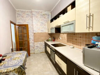 Продается 2-ком. кв. с ремонтом и мебелью. Ул. Чапаева