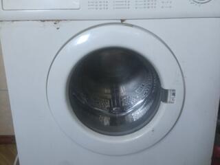 Продам стиральную машинку.