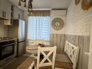 Однокомнатная! Центр, 143 с балконом! Ремонт, мебель, техника!