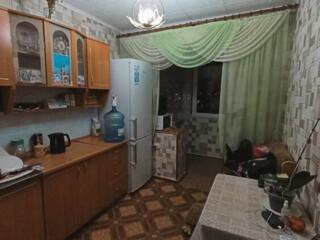 Продаётся хорошая трёхкомнатная квартира на Красных Казармах, Чешка