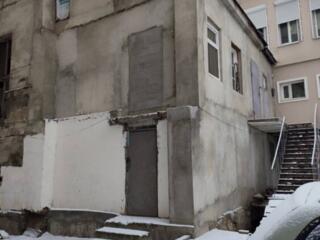 В продаже двухэтажный флигель в самом центре Одессы. Два независимых .