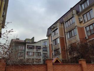 Продам в Одессе на 10-й станции Люстдорфской дороги квартиру. Высокая 