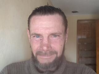 Мужчина 56 помощник по хозяйству с проживанием в Бельцах