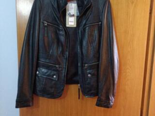 Срочно новый кожа Англия, hEIium раз 14 наш 42-44 стильная черная 180