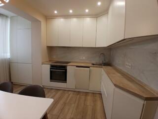 3 кв. вул. А. Ахматової 39-Б, Позняки