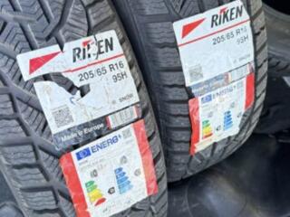 Зима 205/65 R16 почти новые