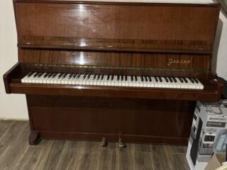 Продам срочно пианино по выгодной цене, в хорошем состоянии