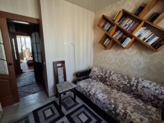 Продам 3-х комнатную квартиру на Заболотного.