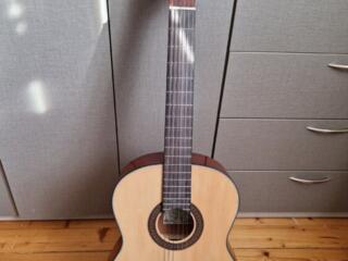 Продается гитара Aria AK-30N