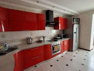 Продам большую 1 ком.квартиру, Приморский район