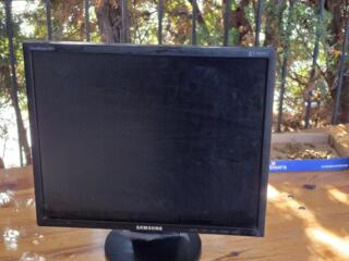 Монитор 19' Samsung рабочий. 100 леев.  Бельцы. Б\У