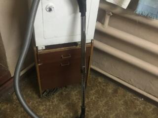 Продам пылесос с аквафильтром