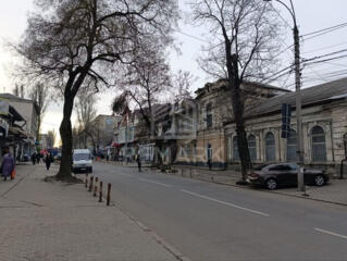 Chirie spaţiu comercial amplasat pe str. Columna intersectie cu str. .