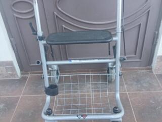 Продам ролатор, ходунки