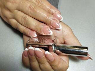 Маникюр наращивание ногтей