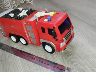 Машины разные- почти все инерционные (от 15 до 50 руб)