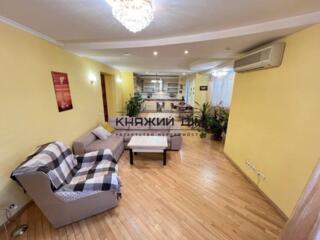 БЕЗ КОМІСІЇ! Пропонується в оренду трикімнатна квартира студіо біля ..