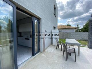 Пропонуеться на продаж новий 2 поверховий будинок 10 км від Киева в ..