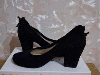 Продам ЖЕНСКИЕ ТУФЛИ