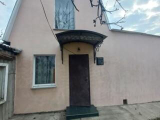 Продам 2-этажный дом с ремонтом в с.Светлое (5 км от Одессы)