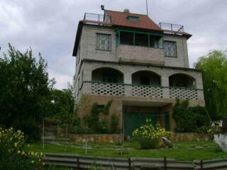 Продам капитальный дом на берегу Хаджибеевского лимана  (с.Бурдовка,  